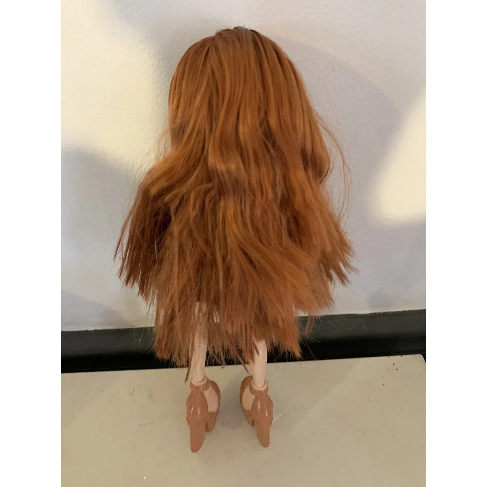 2015 Bratz MGA Red Hair Meygan Doll Lip Shirt Denim Skirt